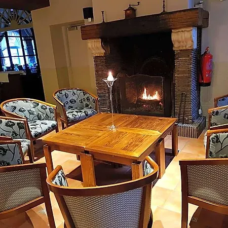 Ξενοδοχείο Logis - Chateau De La Motte - & Restaurant