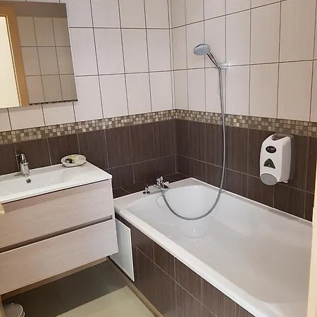 Logis - Chateau De La Motte - & Restaurant 3* Liessies