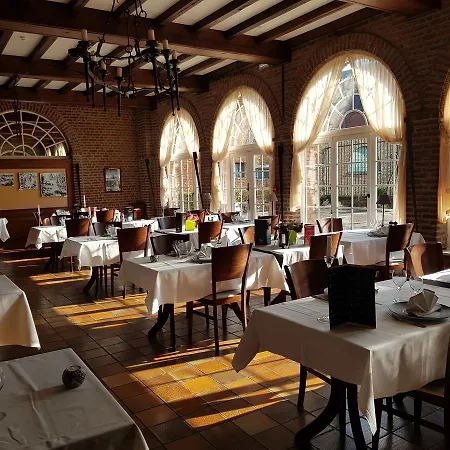 Hotel Logis - Château De La Motte - Hôtel&restaurant