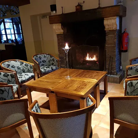 Logis - Chateau De La Motte - & Restaurant Hotel Liessies