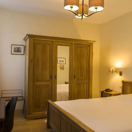 Logis - Chateau De La Motte - & Restaurant