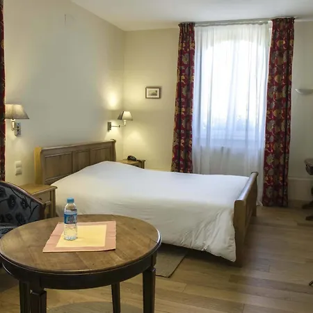 Logis - Chateau De La Motte - & Restaurant 3*