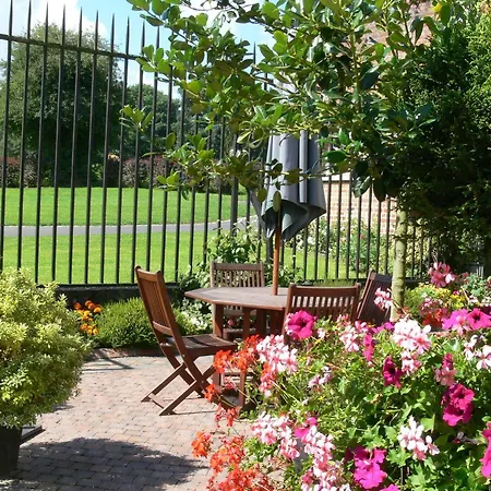 Logis - Chateau De La Motte - & Restaurant