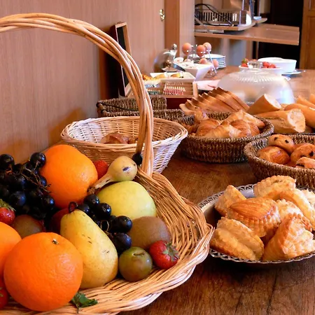 Ξενοδοχείο Logis - Chateau De La Motte - & Restaurant 3*
