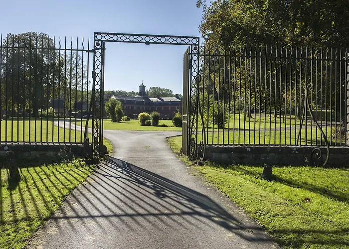 Logis - Chateau De La Motte - & Restaurant Hotel Liessies