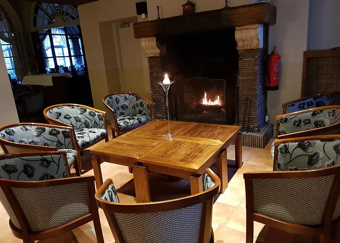 Logis - Chateau De La Motte - & Restaurant Hotel Liessies