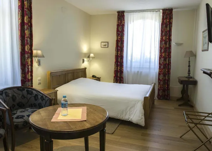 Logis - Chateau De La Motte - & Restaurant 3*