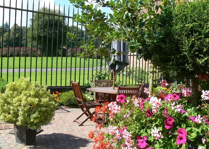 Logis - Chateau De La Motte - & Restaurant