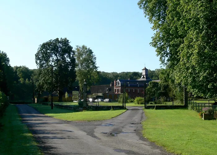 Hotel Logis - Chateau De La Motte - & Restaurant Liessies