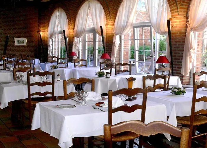 Logis - Chateau De La Motte - & Restaurant