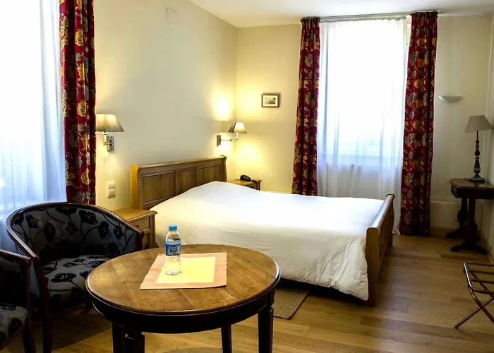 Logis - Chateau De La Motte - & Restaurant Liessies