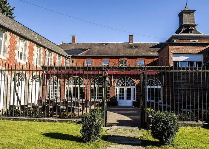 Hotel Logis - Chateau De La Motte - & Restaurant